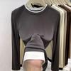 Nova Camisa Base Autoaquecedora de Lã Cor Contrastante Falsa de Duas Peças Feminina Outono e Inverno Top Interno Manga Longa Primavera e Outono Camiseta de Gola Redonda