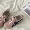 Moda Americana Suela Suave Aumentador de Altura Amarillo Zapatos de Entrenamiento Alemanes para Mujer 2026 Primavera Nueva Llegada Deportivos Casuales Zapatos de Tabla Zapatos de Forrest Gump