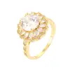 2026 Exquisito Nuevo Anillo de Princesa Grande con Flor Completa de Circonita Cúbica Anillo de Lujo Ligero Impresionante Material de Cobre Puro Venta Directa de Fábrica