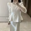 Elegante y Lujoso Top para Mujer con Detalles de Perlas, Nuevo Estilo Otoño 2026, Exquisita y Sofisticada Blusa de Manga Larga