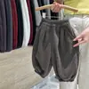 Calças Infantis para Meninos e Meninas, Roupas de Outono e Inverno, Novo Estilo 2025, Calças Casuais Estilosas, Calças de Veludo da Moda para Bebês