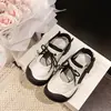 Sandálias Versáteis Novas de Bico Fechado para Mulheres, Sandálias Esportivas Casuais Respiráveis, Velcro, Verão, Feias Fofas, Nicho 2026, Cabeça Grande