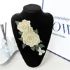 Patch de Tecido Bordado com Lantejoulas de Flor Vermelha Resistente para Inverno Estilo Étnico Flor Estéreo Multicamadas Decoração para Camisa de Vestido