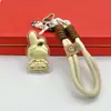 Moda Versátil Hazte Rico Inmediatamente Tesoro Princesa Por Favor Hazte Rico Llavero Creativo Colgante para Bolso Artículo de Moda