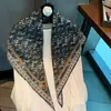 2025 Nuevo Verano Versátil Cintura Protector Solar Baotou Chal Patrón Seda Sensación Fresca 135*85cm Bufanda Triangular Grande de Moda