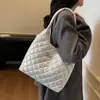 Bolso de Hombro Casual de Moda para Mujer 2025 Nuevo Bolso de Algodón a Cuadros Gran Capacidad Casual Versátil Bolso Tote Acolchado