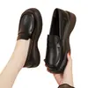 Sapatos Mocassins de Couro Versáteis Estilo Britânico para Mulheres, Lançamento Primavera 2026 Novos Sapatos Slip-On Plataforma de Solado Grosso
