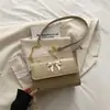 Bolsa Quadrada Pequena Borboleta Moda Novo Modelo 2026 Bolsa de Ombro Simples Versátil Bolsa Feminina Bolsa Transversal para o Trabalho Bolsa de Corrente Nicho