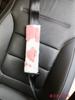 Nuevo Estilo Estampado de Vaca Anillo Interior Freno de Mano Cinturón de Seguridad de Alta Elasticidad Volante de Felpa para Coche Juego de Tres Piezas Protector de Hombro