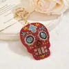 Llavero de calavera con incrustaciones de diamantes, colgante creativo para bolsa de Halloween, decoración transfronteriza más vendida, juguete de dibujos animados para niños