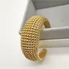 Pulseira Aberta Redonda com Contas Vazadas Ponto de Fusão, Pulseira Estilo Socialite de Nicho, Redonda Estilo Novo, Empilhável, Banhada a Ouro, Moderna para o Dia a Dia