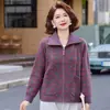 Moda outonal transfronteiriça para mães, design elegante com lapela, novo modelo 2026, casaco versátil de manga longa de inverno estilo chinês plus size para mulheres de meia-idade e idosas