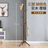 Cabide de chão para uso doméstico no quarto, cabideiro de madeira maciça, cabide de chão simples para dormitório para pendurar e secar roupas