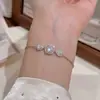 Pulseira em formato de doce luxo leve nicho alta qualidade doce acessório de mão estilo simples temperamento requintado pulseira versátil da moda
