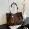 Bolso Tote Estampado de Leopardo Gran Capacidad Bolso de Mujer Casual Retro Bolso de Hombro Simple para el Trabajo Bolso Cubo Bolso de Mujer
