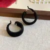Flocking Geometric Circle Ear Ring Feminino 2024 Novas Explosões Estilo Hong Kong Brincos Retro Outono e Inverno High-end Sense Brincos Brancos