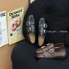 Mollykiki Estilo Colegio Británico Ins Zapatos Pequeños de Cuero 2026 Estilo Nuevo de Principios de Primavera Zapatos de Vestir Mocasines de Deslizamiento Modernos