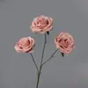 Flores Artificiais de Casamento 3 Cabeças Nova Rosa Arranjo de Flores para Corredor de Salão de Casamento Decoração de Parede de Fundo Decoração de Hotel Flores Artificiais Atacado