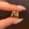 Pendientes de Plata de Ley 925 con Artesanía CNC Hielo Triturado, Pendientes Personalizados Brillantes Incrustados con Diamantes de Alta Gama, Exquisitos Pendientes de Lujo Ligero para Mujer