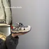 Sandalias de Hebilla Giratoria para Niños 2026 Verano Nuevos Zapatos de Marco para Niños y Niñas Transpirables Ligeros de Moda Zapatillas Caladas