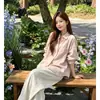 Camisa Feminina de Linho 14 Cores Estilo Old Money Primavera e Outono Básica Cor Sólida Manga Longa Jaqueta Protetora Solar de Verão Top