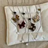 Colar de Cavalo de Madeira com Pérola e Pedra Natural para Mulheres, Luxo Acessível, Tendência de Moda Única, Colar Versátil, Corrente para Suéter