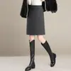 Falda de Línea A Dulce y Picante para Mujer, Nueva Falda Elegante de Traje para Otoño e Invierno, Cintura Alta, Adelgazante, Corte Recto, Ceñida a la Cadera, Longitud Media