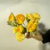 Rosas Bud de Chá Artificiais para Decoração de Salão de Cerimônia de Casamento, Arranjos Florais, Decoração de Casa e Hotel, Adereços de Fotografia, Flores Artificiais
