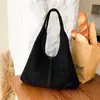 Bolso tote retro de gamuza de gran capacidad para mujer, adecuado para uso casual, para ir al trabajo y con estilo versátil, un bolso de hombro o de axila chic