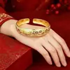 Mesmo estilo do bracelete aberto largo de lótus da joalheria para mulheres, cor duradoura, estilo chinês novo vintage, pulseira cor ouro fosco atacado