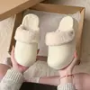 Chinelos femininos de algodão removíveis e laváveis, novo estilo outono/inverno, impermeáveis, adequados para uso externo, com solas antiderrapantes, forro de fleece e design espessado para aquecimento
