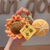 Colgante de peluche tejido a crochet cosas buenas suceden lana tejida a mano Caqui bueno Caqui suceden llavero para bolso accesorios pequeños