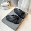 Chinelos de Verão para Meninas para Uso Externo 2025 Novos Sapatos Infantis Antiderrapantes Sandálias de Praia Casuais da Moda para Meninos