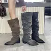 Botas retro de caña ancha y pierna recta con hebilla de cuero, estilo británico 2026, punta fina, Chelsea, cuero suave, tacón grueso, plisadas, botas de moda