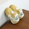Sapatos de bebê de couro 2026 novo modelo de outono, tênis esportivos para meninos e meninas, sola macia antiderrapante, sapatos para bebês aprenderem a andar, sapatos para crianças pequenas