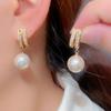 Pendientes de perlas con microincrustaciones de moda para mujer, ligeros, de lujo, de alta gama, combinables con todo, para ir al trabajo, elegantes, de celebridades de Internet, de Corea del Sur.