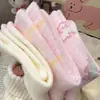 Calcetines de felpa para otoño e invierno, cómodos, versátiles, estilo caricatura, lindos, en tonos rosados, gruesos, cálidos y acogedores, de media pantorrilla para un look juvenil y femenino