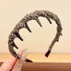 Diadema retro de alta gama color marrón Maillard 2026 para mujer, adecuada para el uso diario, para recoger el cabello suelto y crear un look de corona alta.
