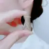Novos Brincos de Cristal com Rombos Duplos da Moda, Presilhas de Orelha Quadradas Curtas Cravejadas de Diamantes, Brincos Versáteis de Luxo Leve, Joias de Orelha da Moda para Mulheres