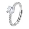 Anel de diamante moderno e deslumbrante com quatro garras para mulheres, exalando uma vibe chique e luxuosa, popular entre influenciadores, apresentando uma pedra de moissanita simulada e ajustável para caber no dedo indicador