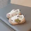 Nuevos Zapatos para Caminar de Bebé Primavera/Verano 2026 Zapatos Funcionales para Bebés y Niños Pequeños Suela Suave Tenis de Bebé Zapatos Individuales