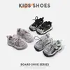 Zapatillas deportivas para niños, nueva colección otoño 2026, unisex, transpirables de malla, casuales para correr, modernas y antideslizantes, estilo "dad shoes"