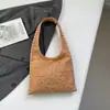 Bolso Retro para Axila para Mujer 2025 Invierno Nuevo Estilo Moderno Genial Remache Bolso de Mano Gran Capacidad Moda Bolso de Hombro