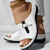 Sandalias de suela gruesa para mujer de talla grande, estilo europeo y americano, ligeras y cómodas, con decoración de hebilla de cinturón, novedad de verano 2026 para comercio exterior