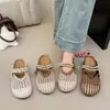 Sandálias de Exterior com Decoração de Pérolas para Mulheres 2026, Aumentadoras de Altura de Nicho Mais Vendidas Resistentes ao Desgaste Moda Dopamina Chinelos Fechados