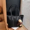 Estilo Transfronteiriço 2026 Retrô Simples Trançado Novo Outono e Inverno Europeu e Americano Versátil Grande Capacidade Ombro Único Moda Bolsa Tote
