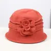 Sombrero de Madre de Ala Ancha a Prueba de Frío para Otoño e Invierno, Versátil y Cálido, Decoración de Girasol de Flor de Cuatro Hojas para Personas de Mediana Edad y Mayores