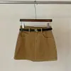 Estilo retro americano, colección otoño 2026: nueva falda A de tiro alto adelgazante, falda A corta y elegante