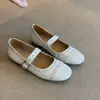 Zapatos planos versátiles de piel de oveja estilo francés con remaches, para mujer, puntera fina, zapatos Mary Jane retro de cuero genuino con una sola correa