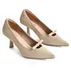 2026 Nuevo Estilo Tacones de Aguja Puntiagudos de Boca Baja con Tejido Fly-Knit Transpirable, Moño y Tacón de Copa de Vino para Vestimenta Formal Profesional